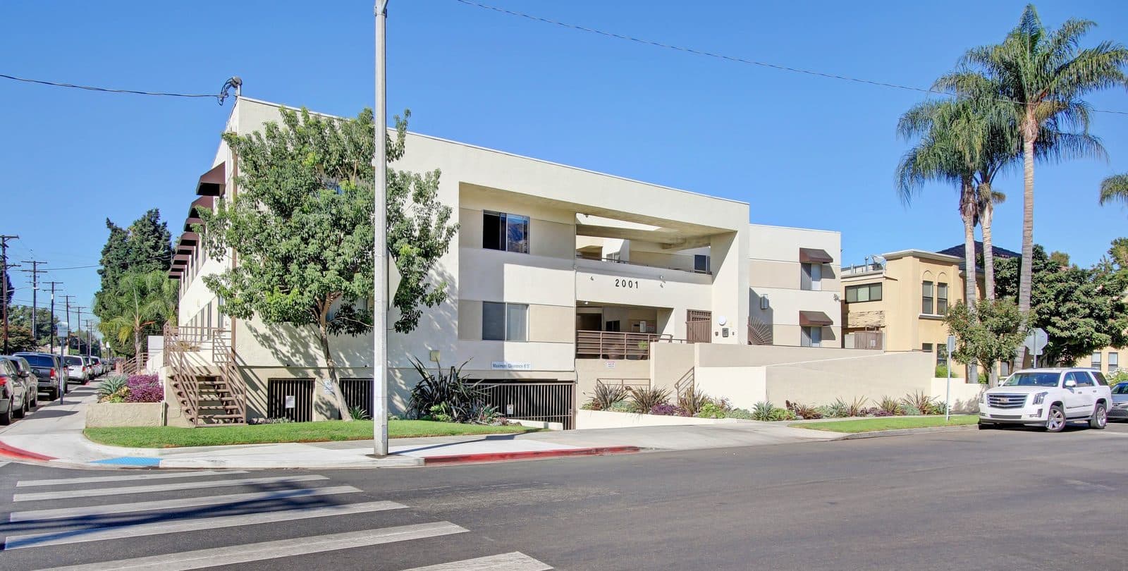 2001-2005 Grismer Avenue