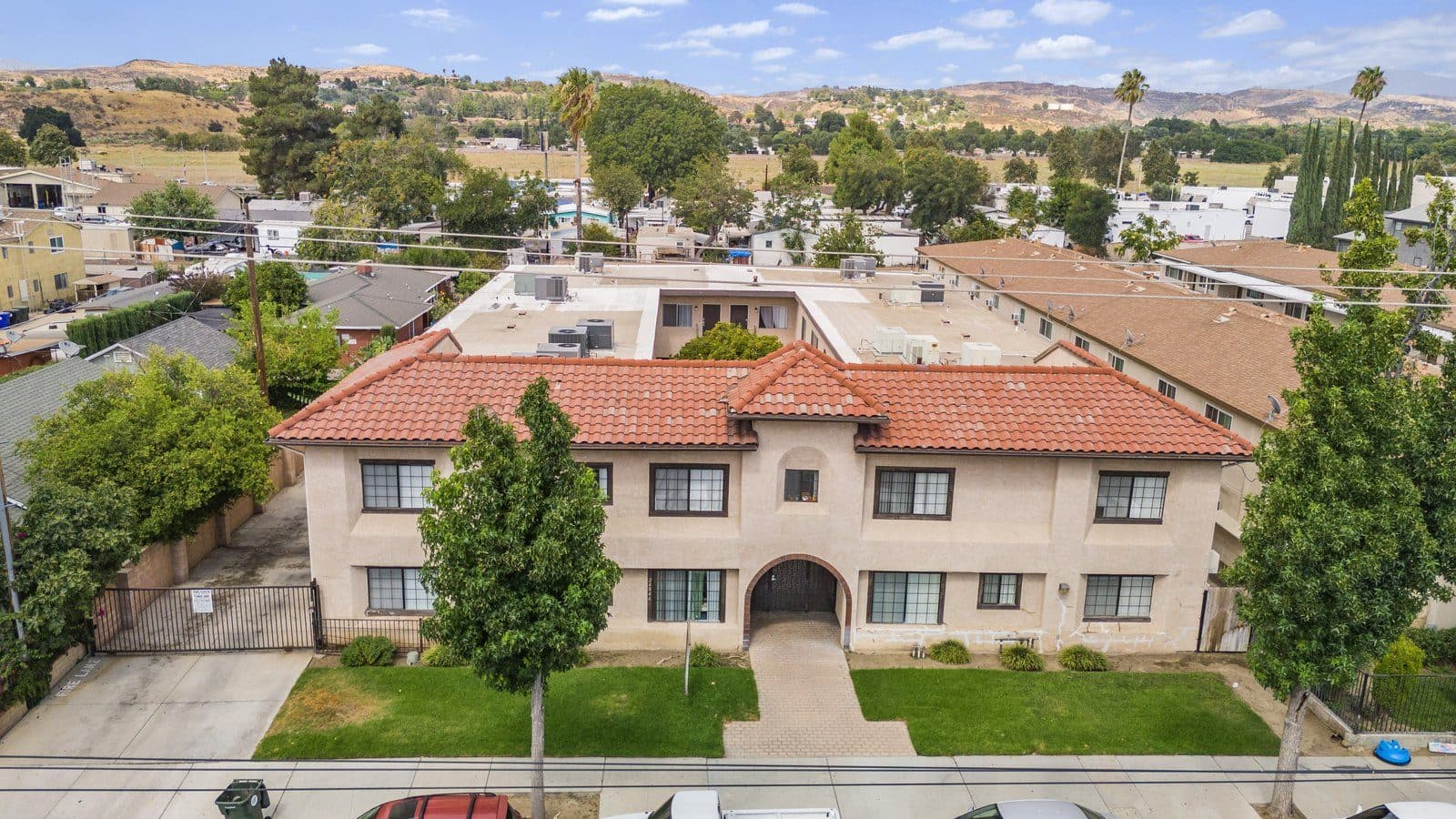 01, 24846 Walnut St, Santa Clarita, CA 91321