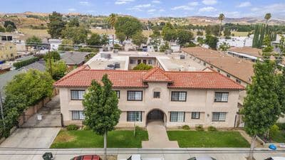 01, 24846 Walnut St, Santa Clarita, CA 91321
