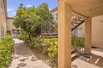 05, 24846 Walnut St, Santa Clarita, CA 91321