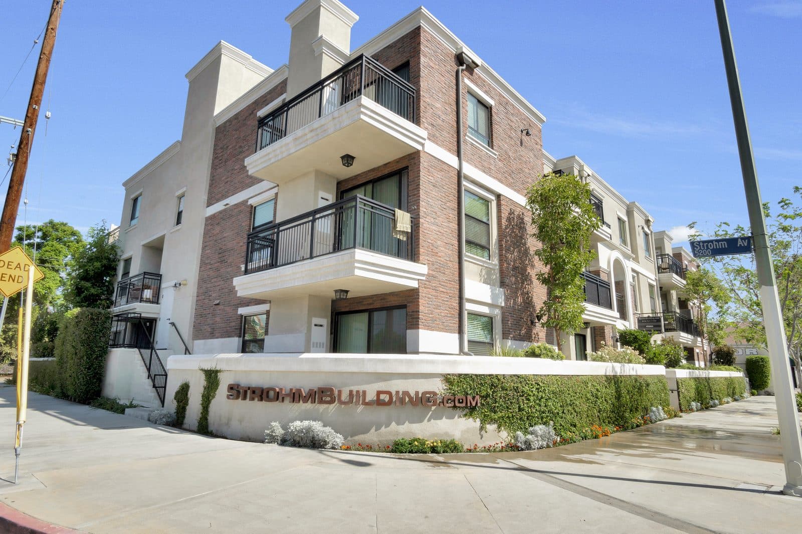 10455 Magnolia Blvd, North Hollywood, CA 91601